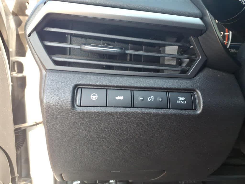 Thumbnail: 2021 Nissan Altima - 13