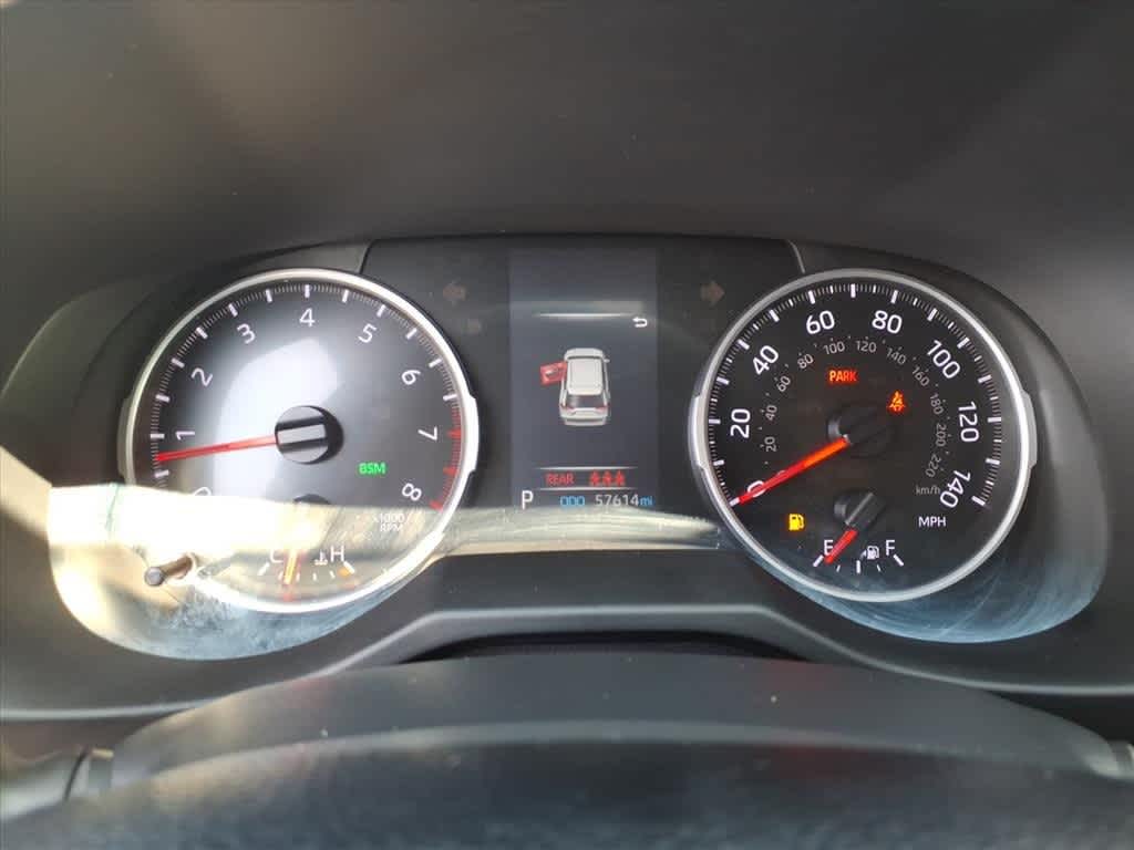 Thumbnail: 2021 Toyota RAV4 - 17