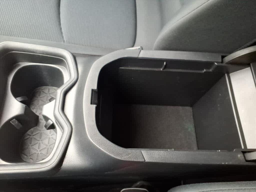 Thumbnail: 2019 Toyota RAV4 - 22