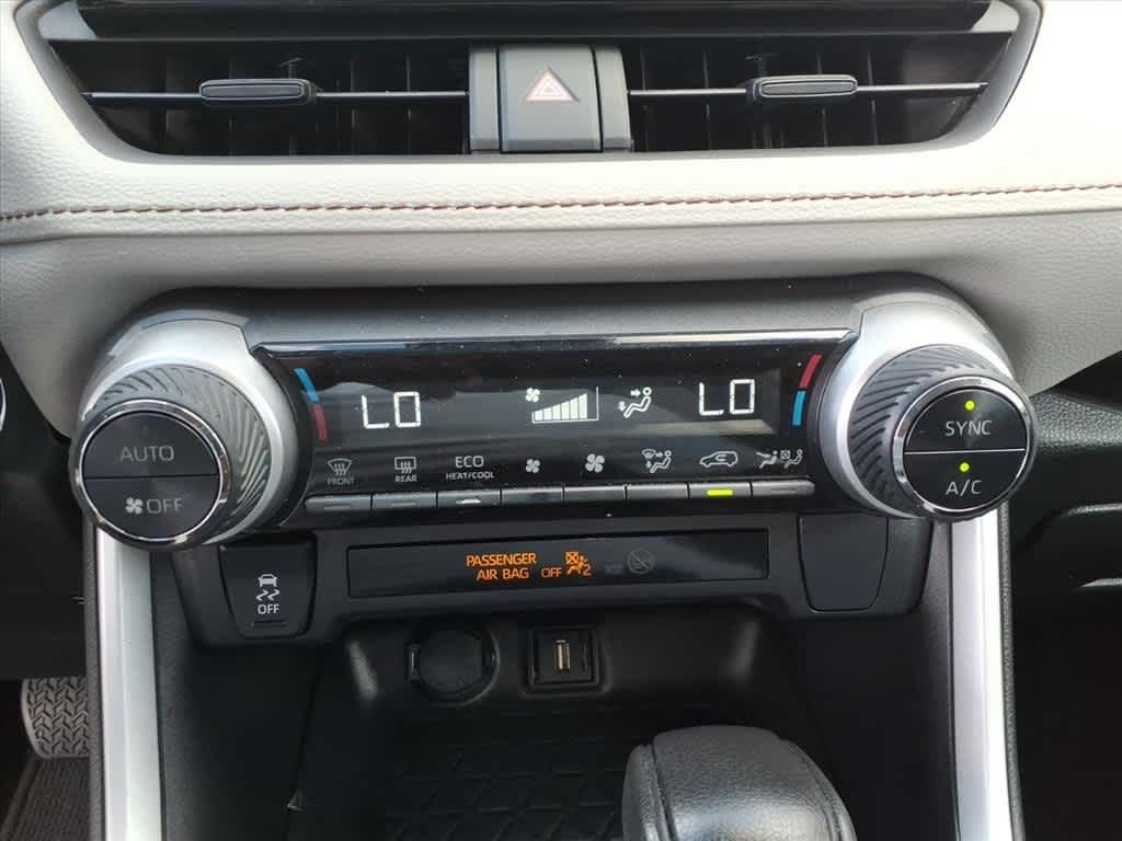 Thumbnail: 2022 Toyota RAV4 - 20