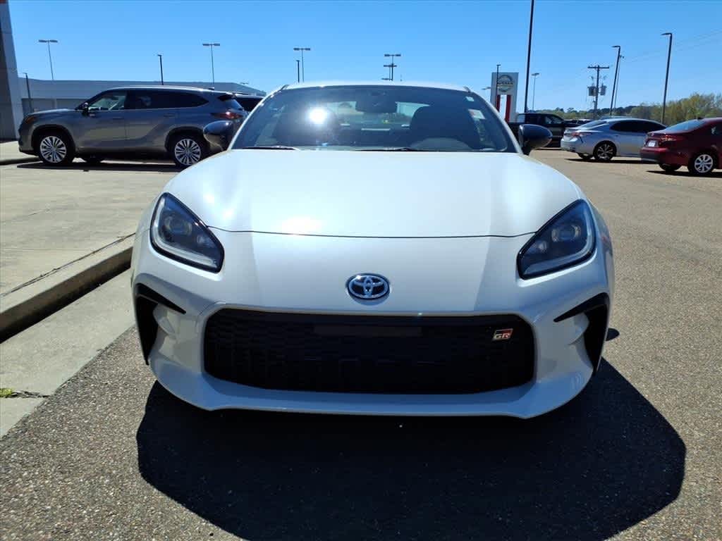 Thumbnail: 2023 Toyota GR86 - 2