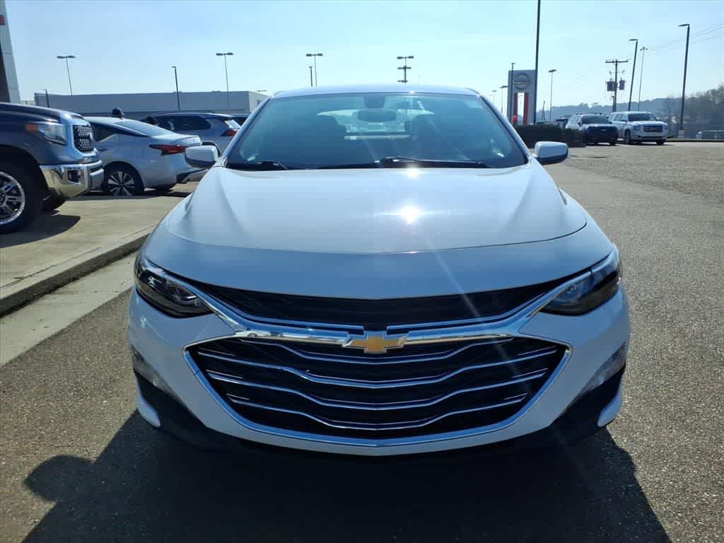 Thumbnail: 2020 Chevrolet Malibu - 2