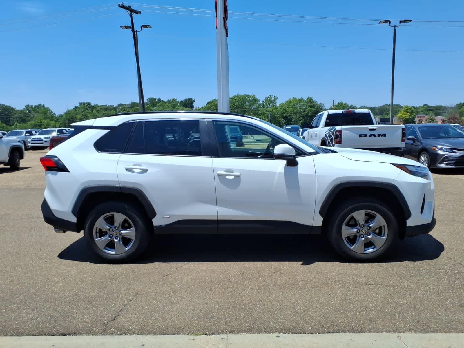 Thumbnail: 2025 Toyota RAV4 - 4