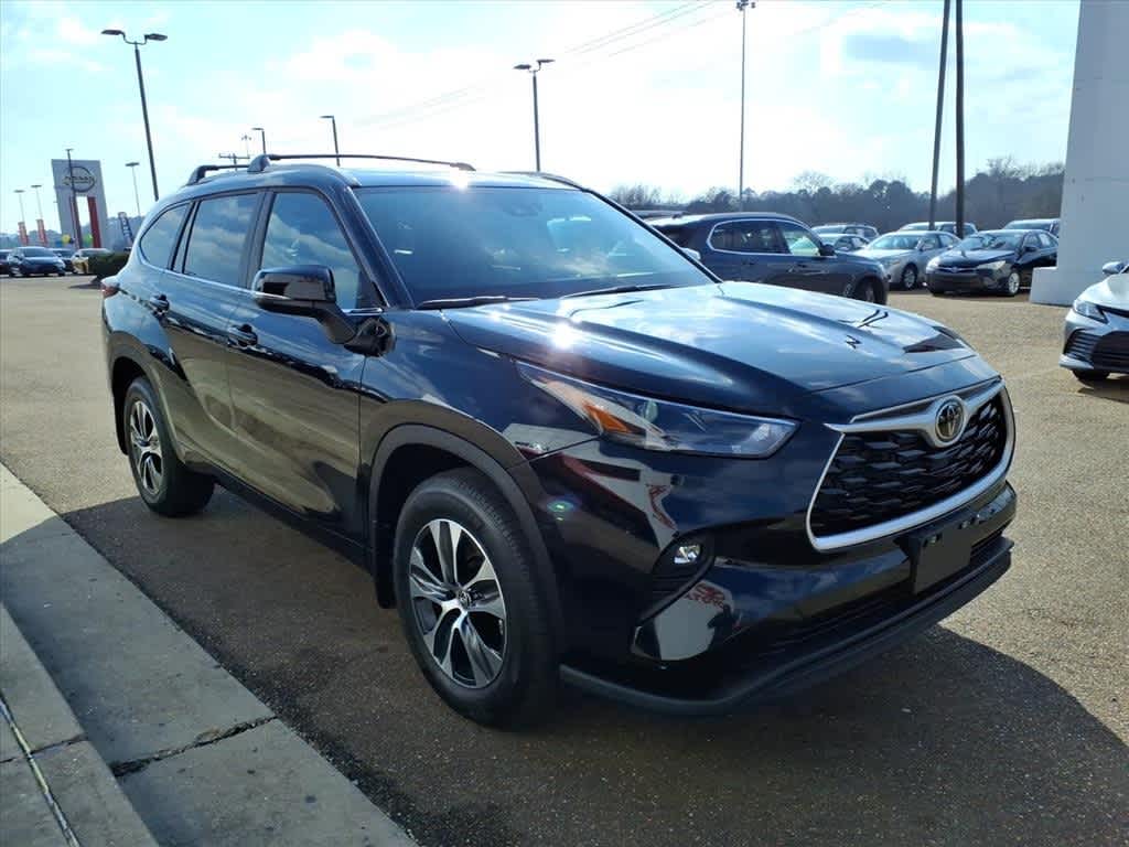 Thumbnail: 2026 Toyota Highlander - 3