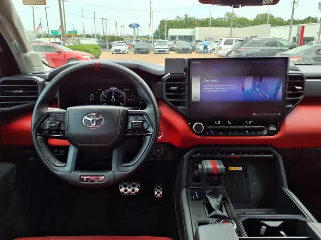Thumbnail: 2022 Toyota Tundra - 10
