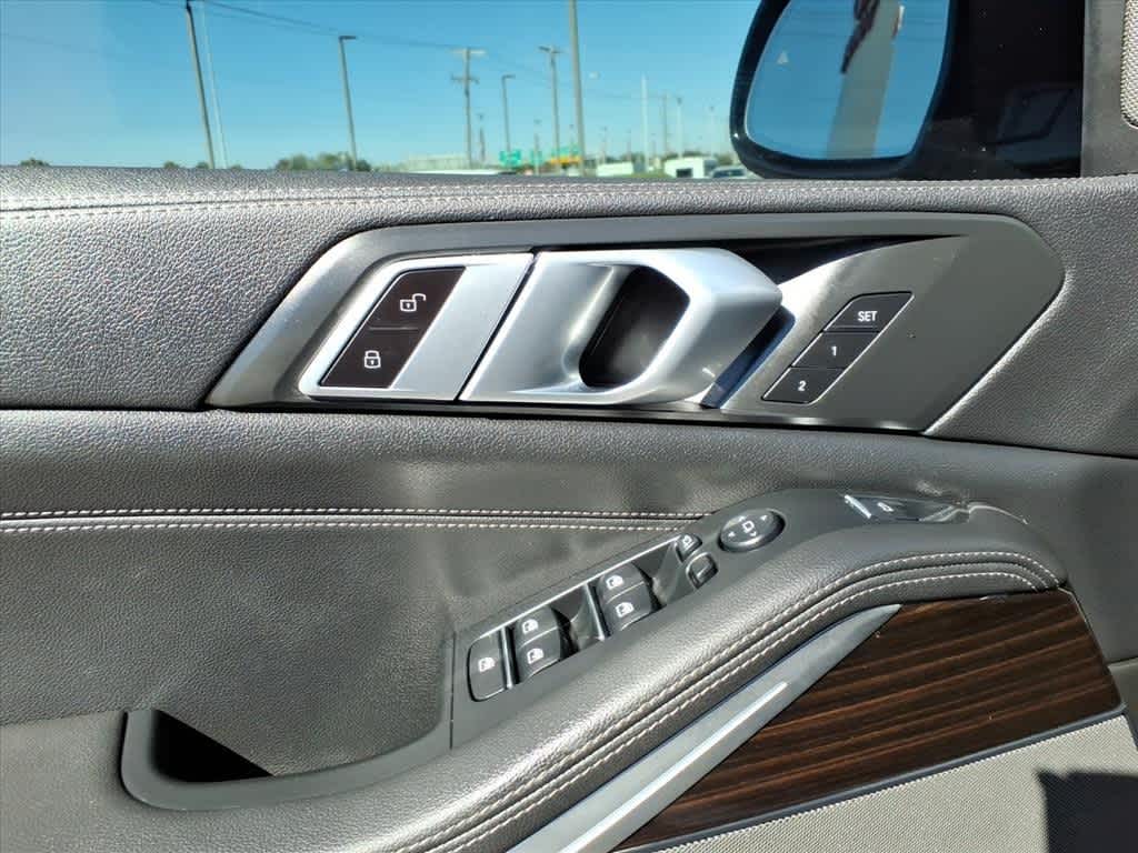 Thumbnail: 2021 BMW X5 - 14