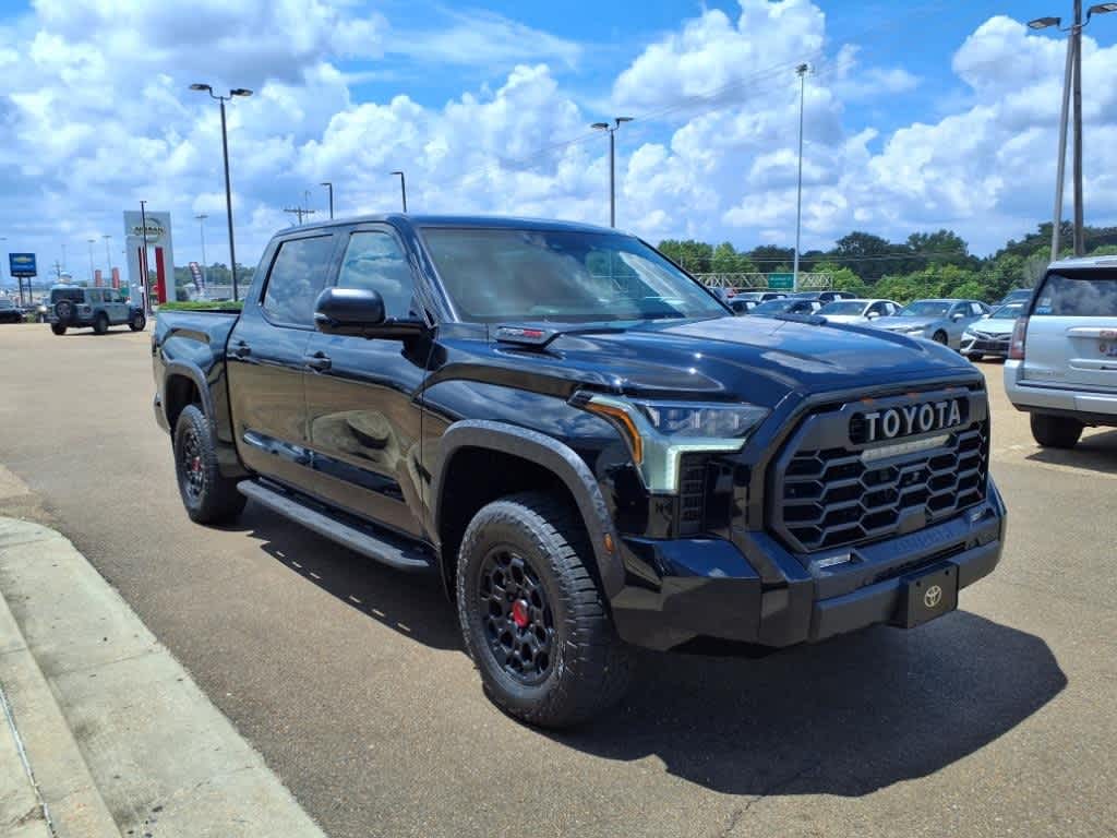 Thumbnail: 2025 Toyota Tundra - 3