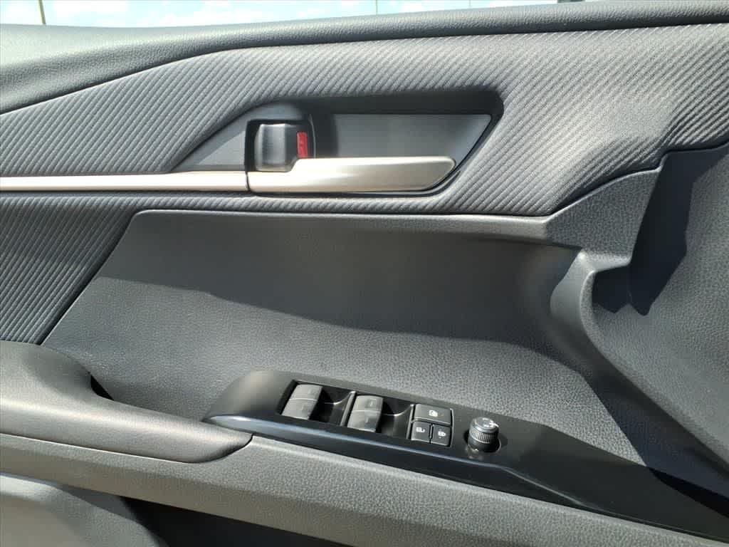 Thumbnail: 2025 Toyota Camry - 12