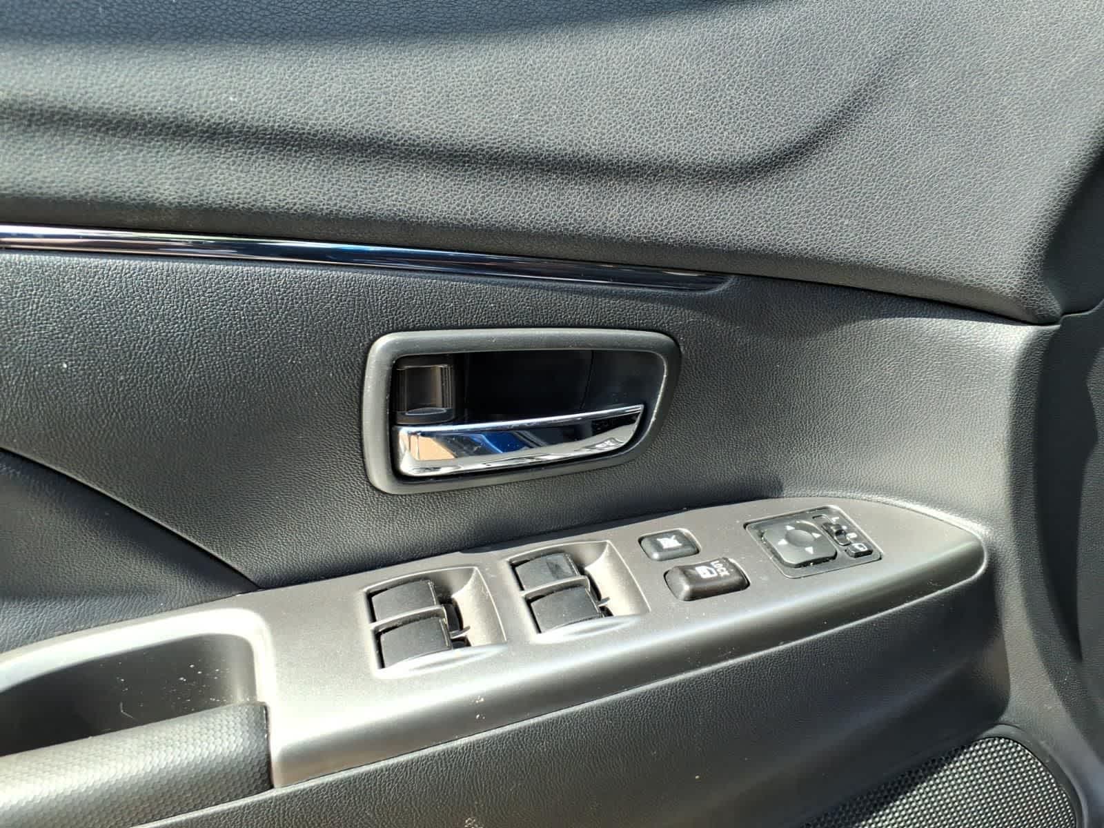 Thumbnail: 2022 Mitsubishi Outlander Sport - 12