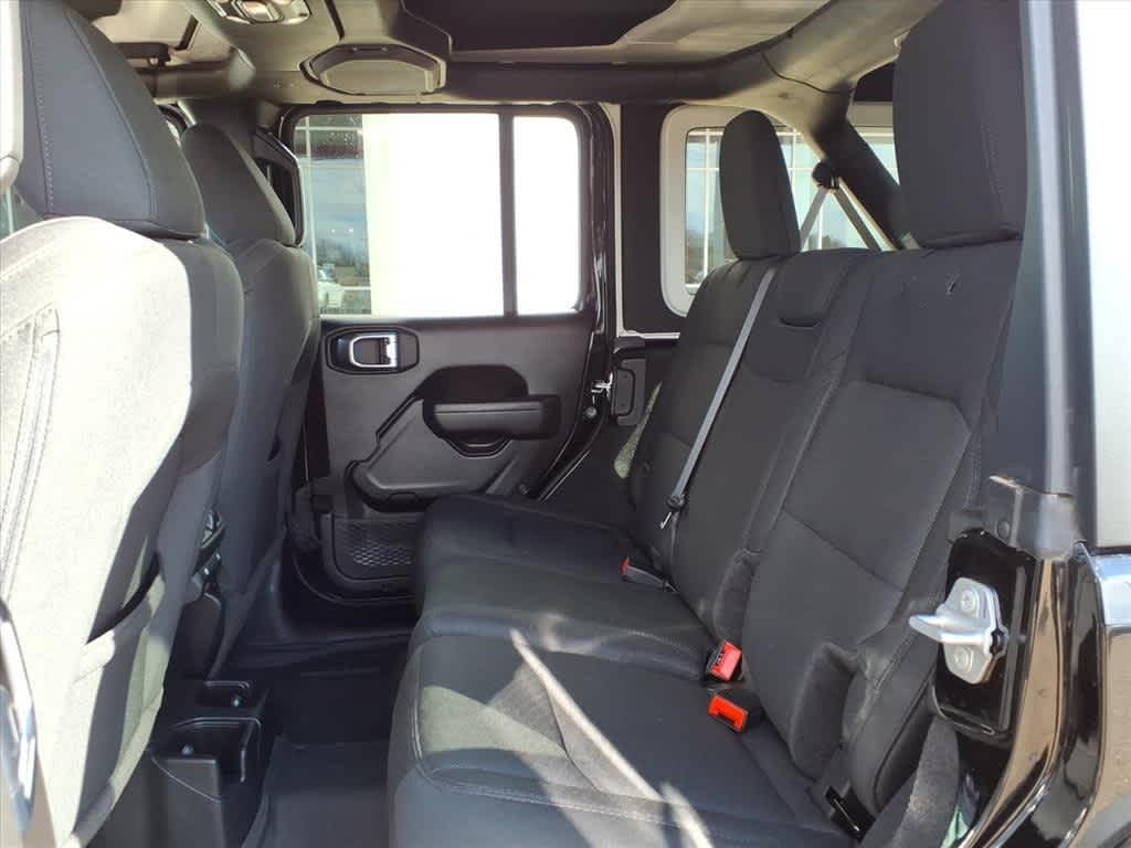 Thumbnail: 2023 Jeep Wrangler - 29