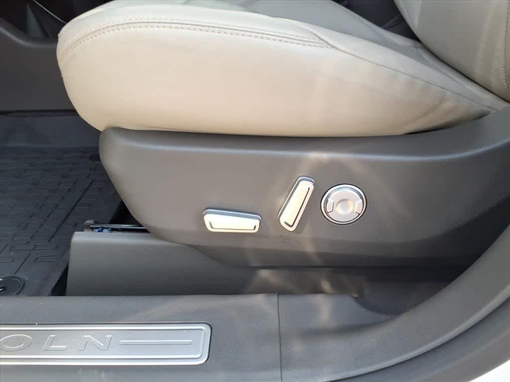 Thumbnail: 2024 Lincoln Nautilus - 12