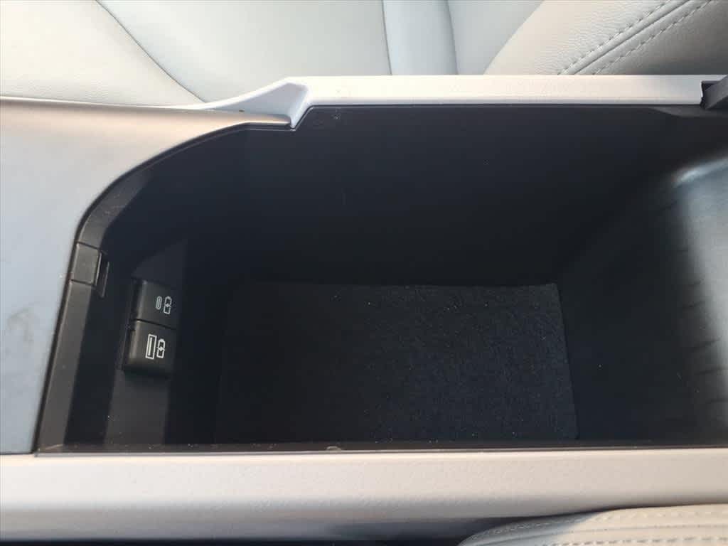 Thumbnail: 2023 Toyota Camry - 21