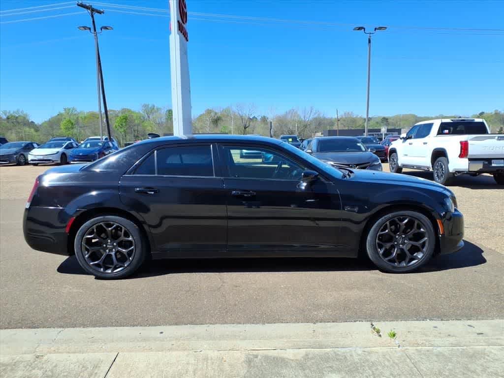 Thumbnail: 2019 Chrysler 300 - 4