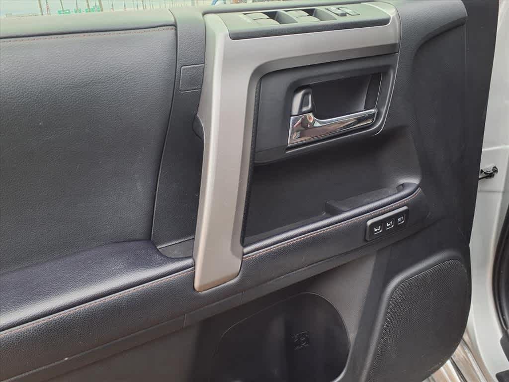 Thumbnail: 2022 Toyota 4Runner - 10