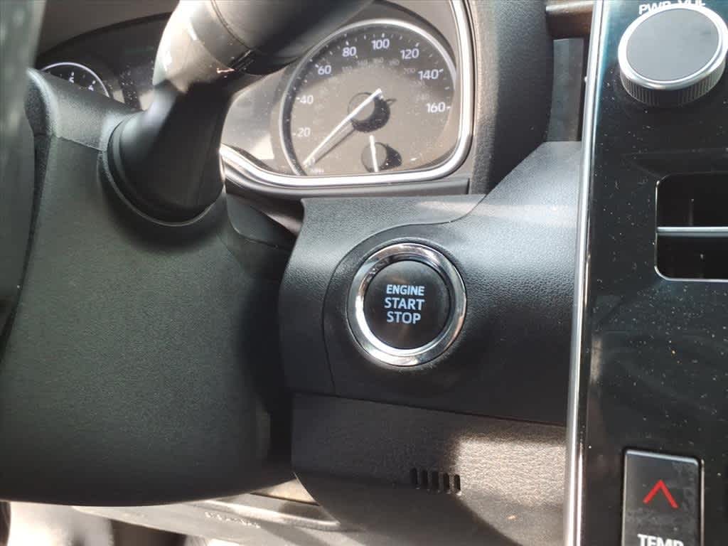 Thumbnail: 2022 Toyota Avalon - 17