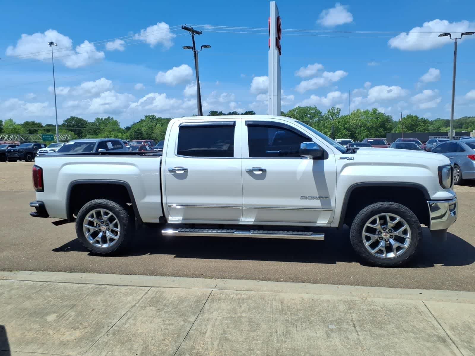 Thumbnail: 2018 GMC Sierra 1500 - 4