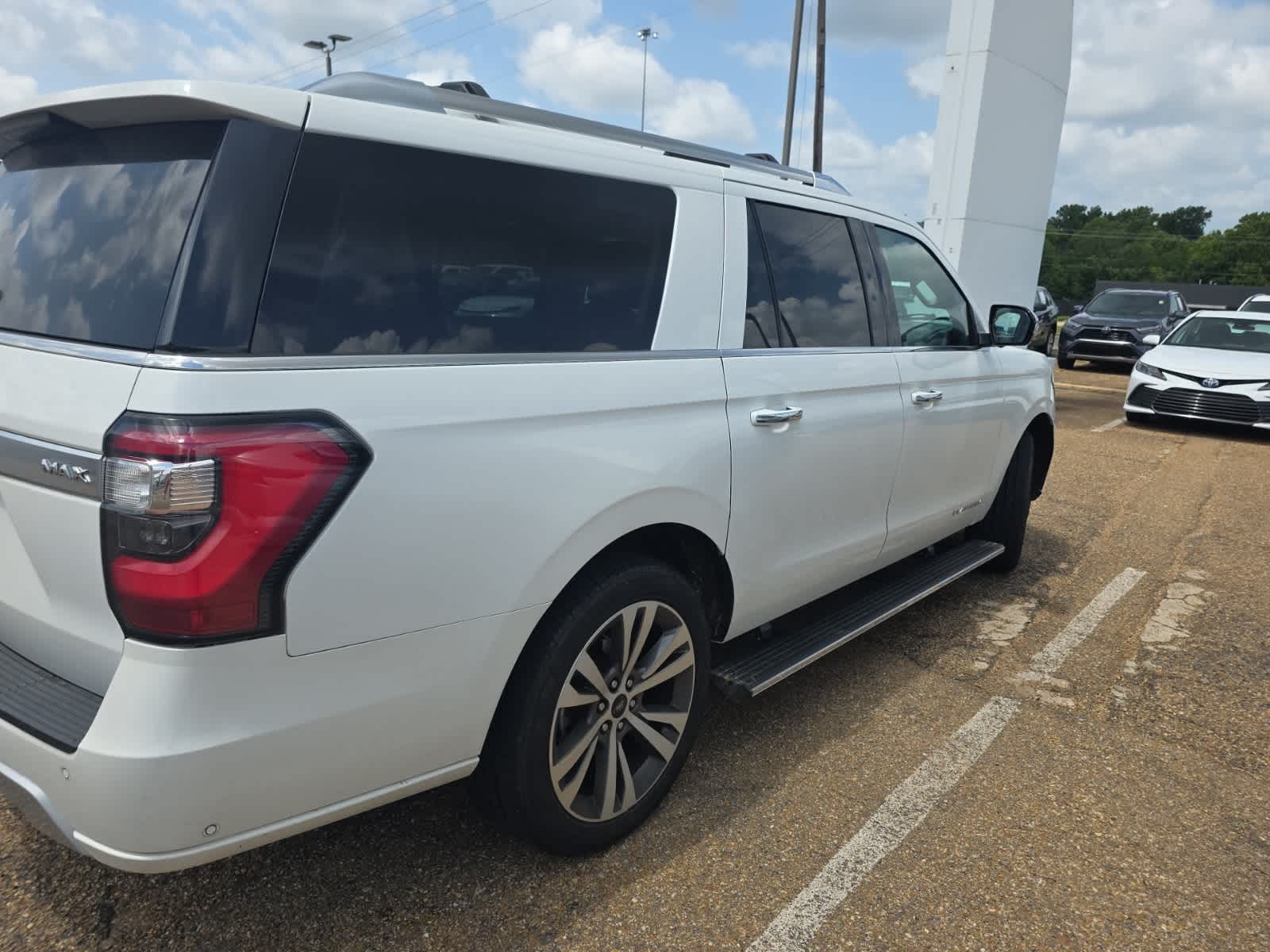 Thumbnail: 2020 Ford Expedition MAX - 3