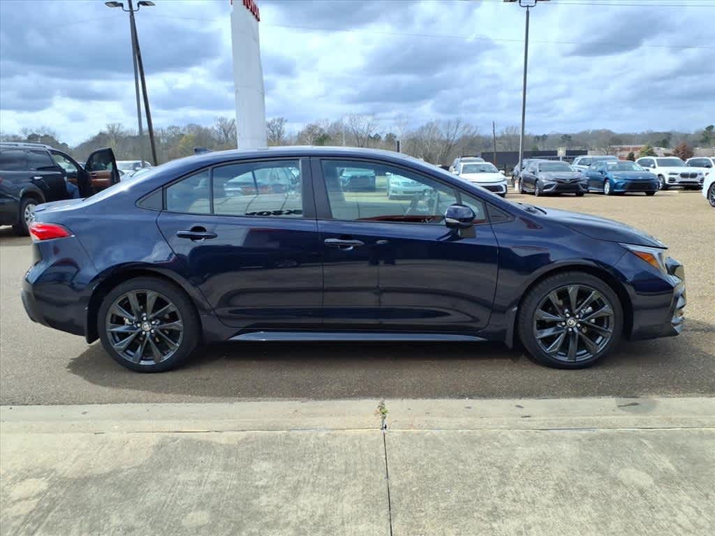 Thumbnail: 2025 Toyota Corolla - 4