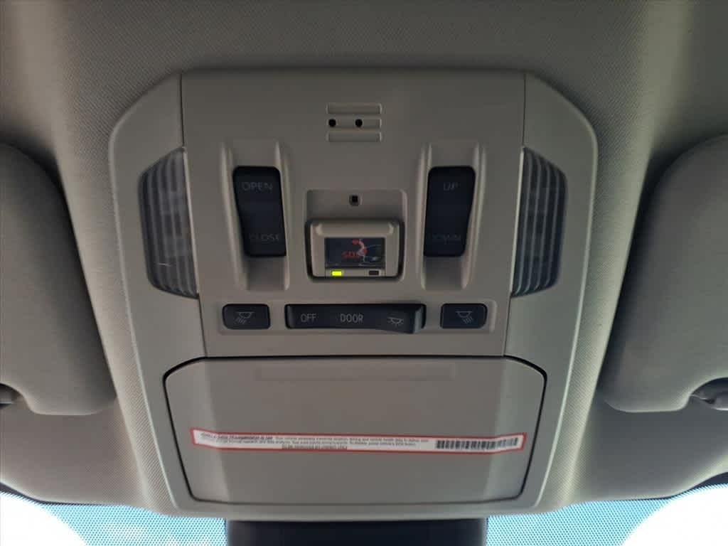 Thumbnail: 2023 Toyota Highlander - 24