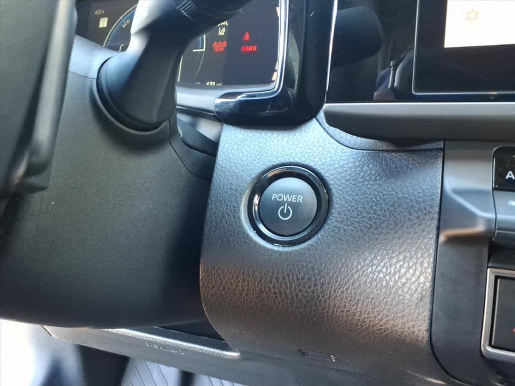 Thumbnail: 2025 Toyota Camry - 17