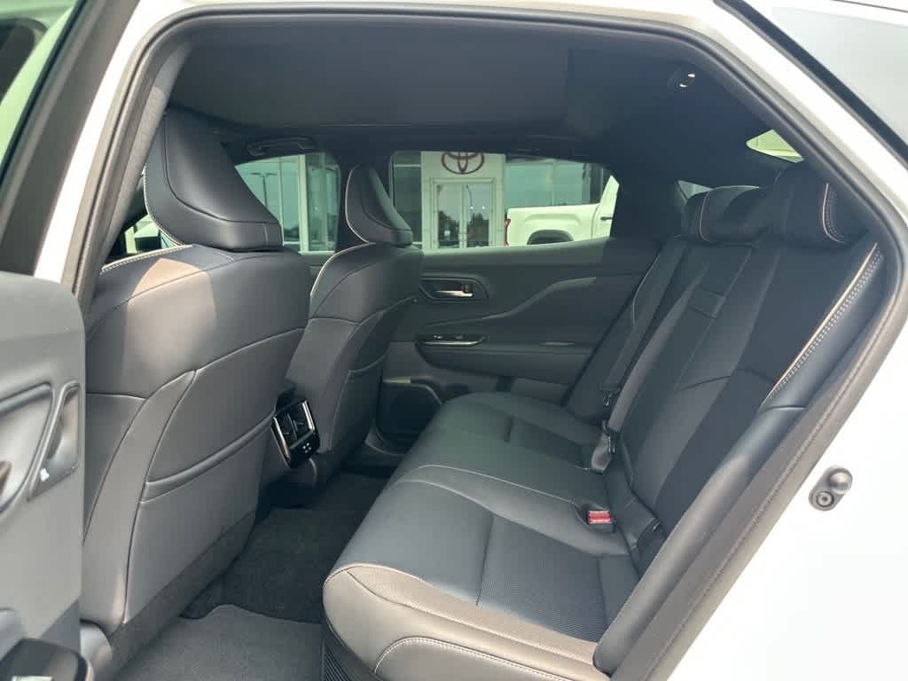 2025 Toyota Crown Platinum 27