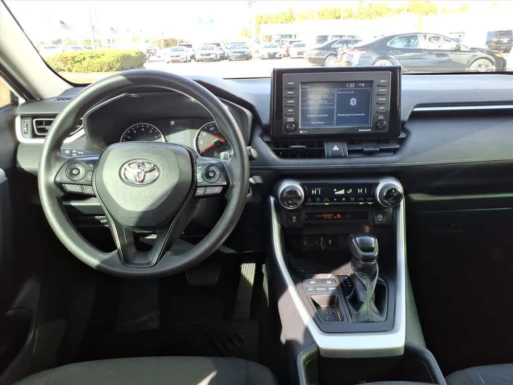 Thumbnail: 2022 Toyota RAV4 - 10