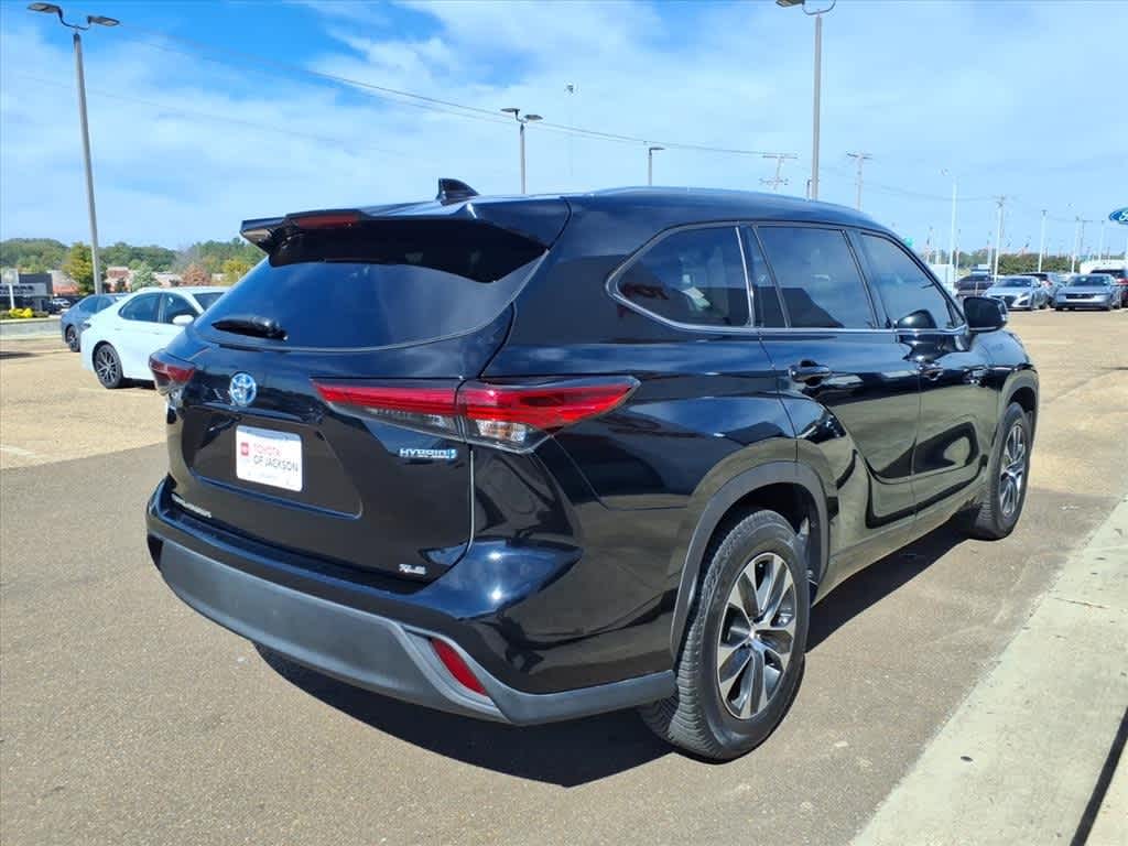 Thumbnail: 2020 Toyota Highlander - 5