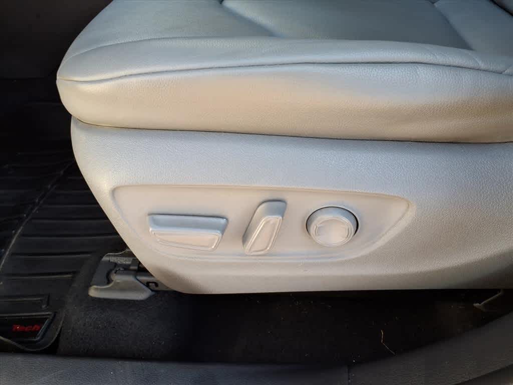 Thumbnail: 2021 Toyota Highlander - 12