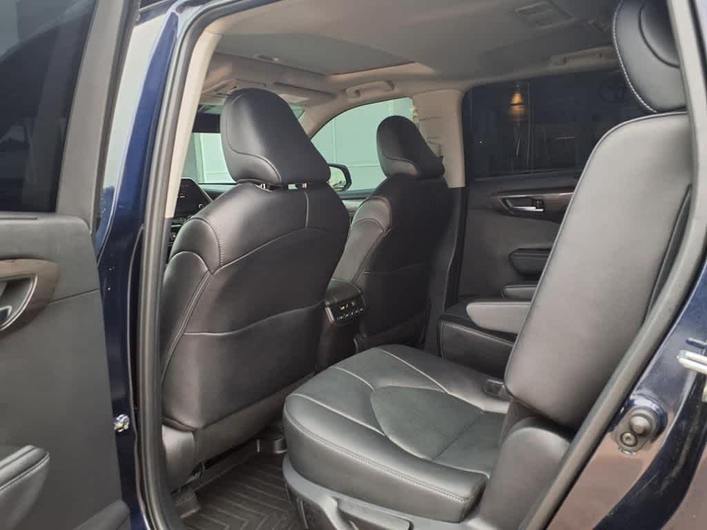 Thumbnail: 2024 Toyota Highlander - 28