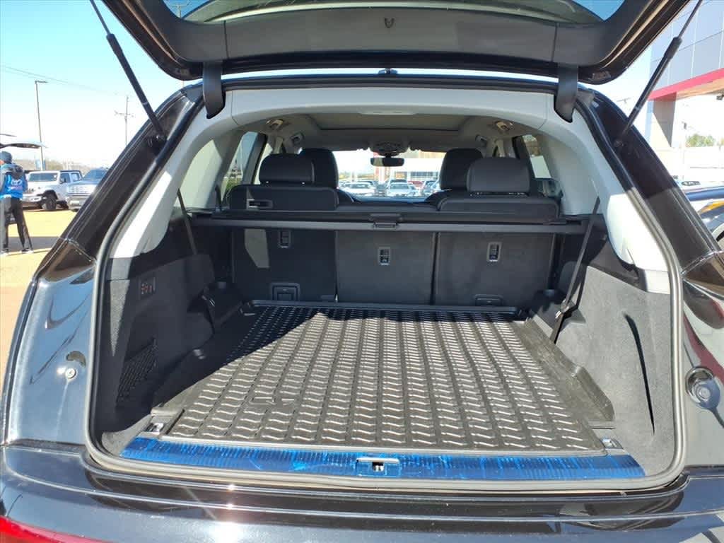 Thumbnail: 2023 Audi Q7 - 9