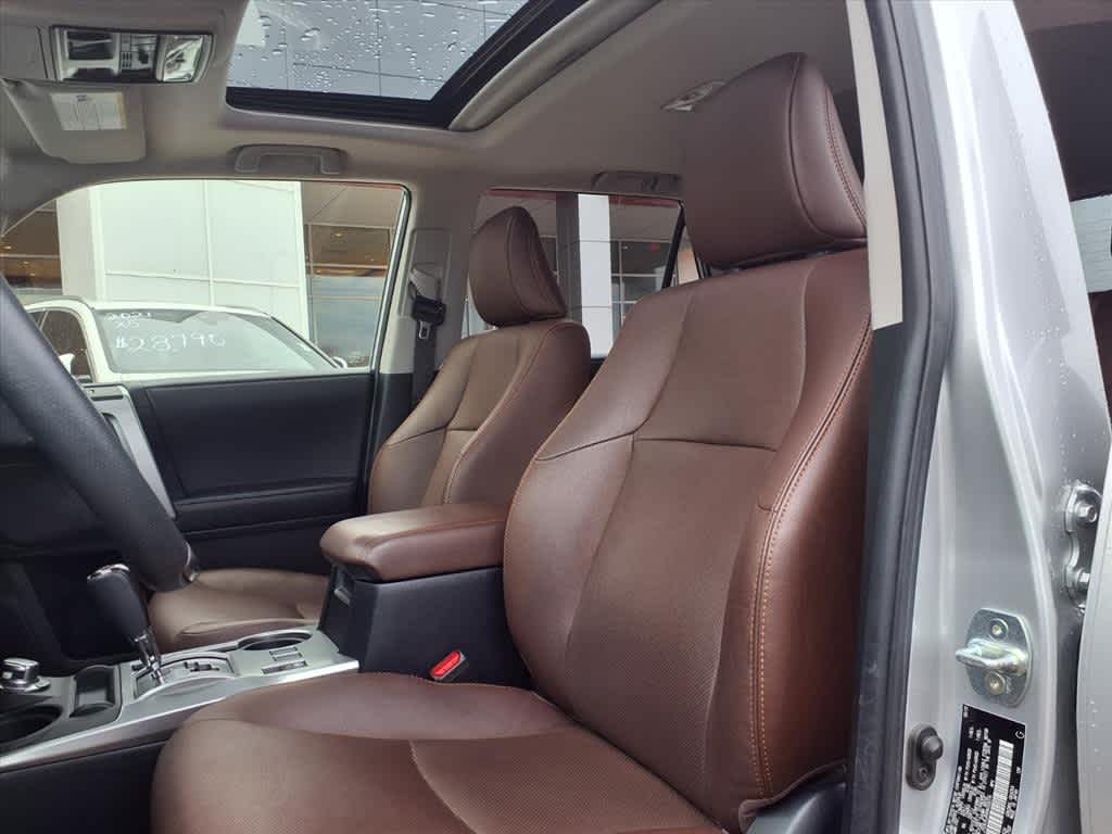 Thumbnail: 2022 Toyota 4Runner - 15