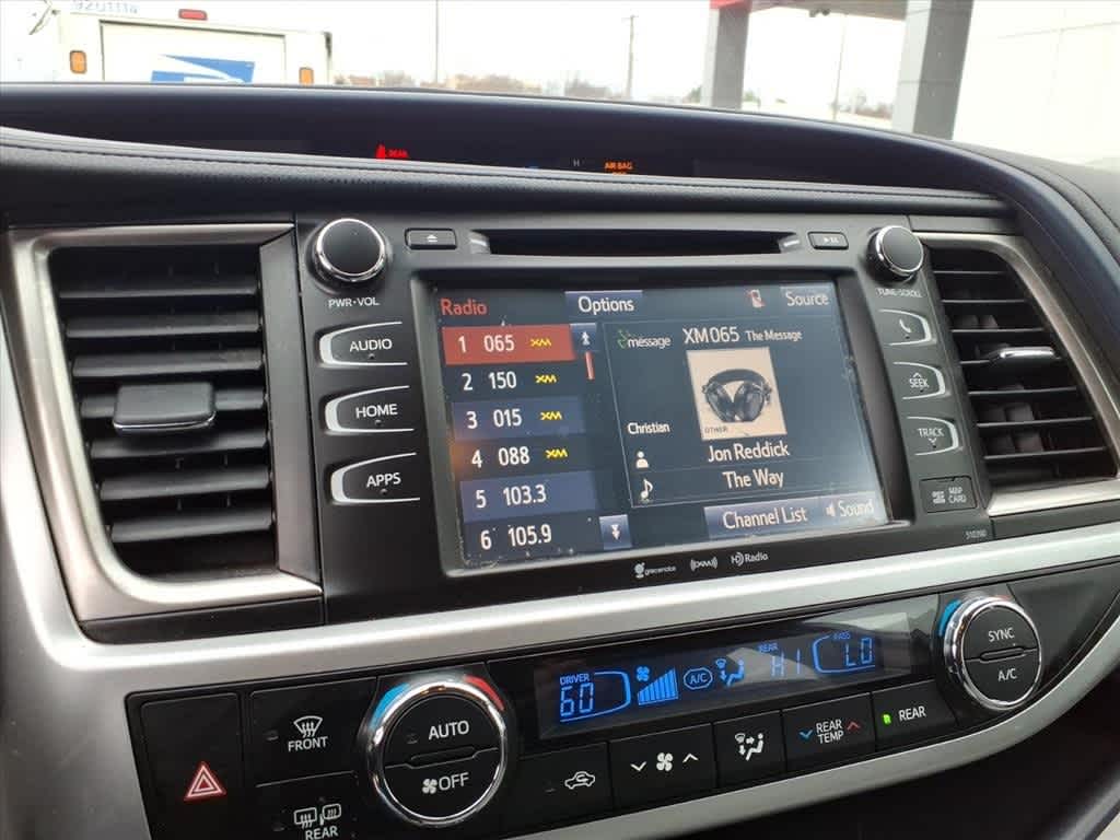 Thumbnail: 2019 Toyota Highlander - 19