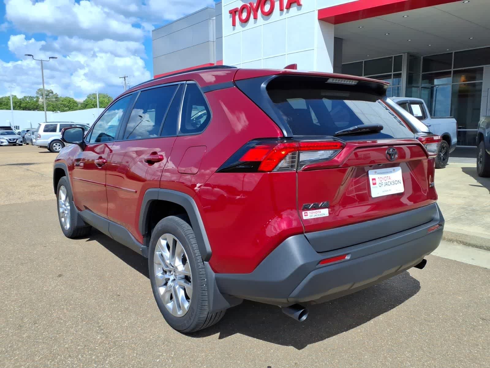 Thumbnail: 2025 Toyota RAV4 - 7