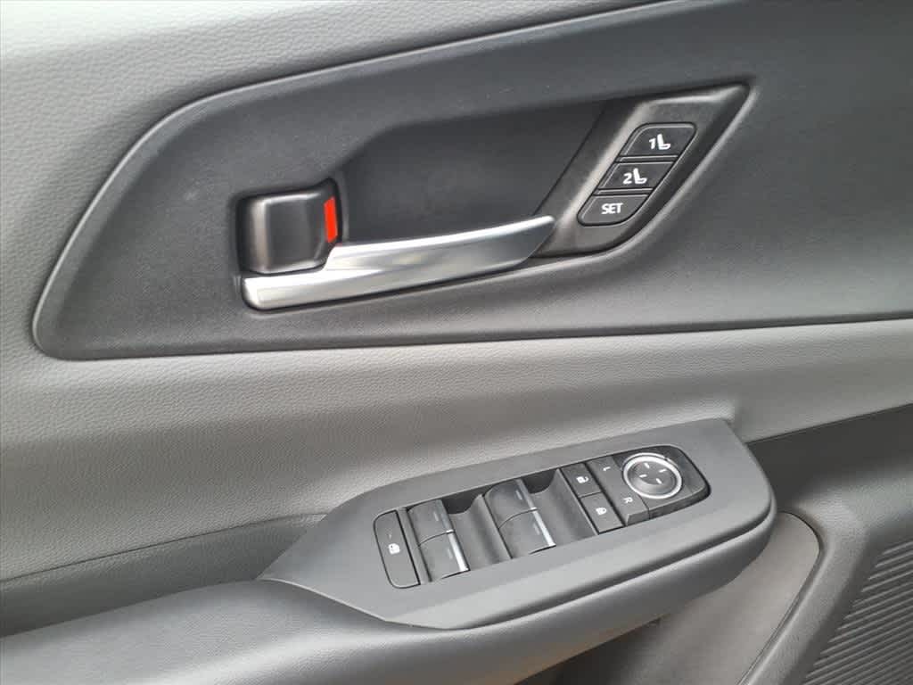 Thumbnail: 2025 Toyota Prius - 13