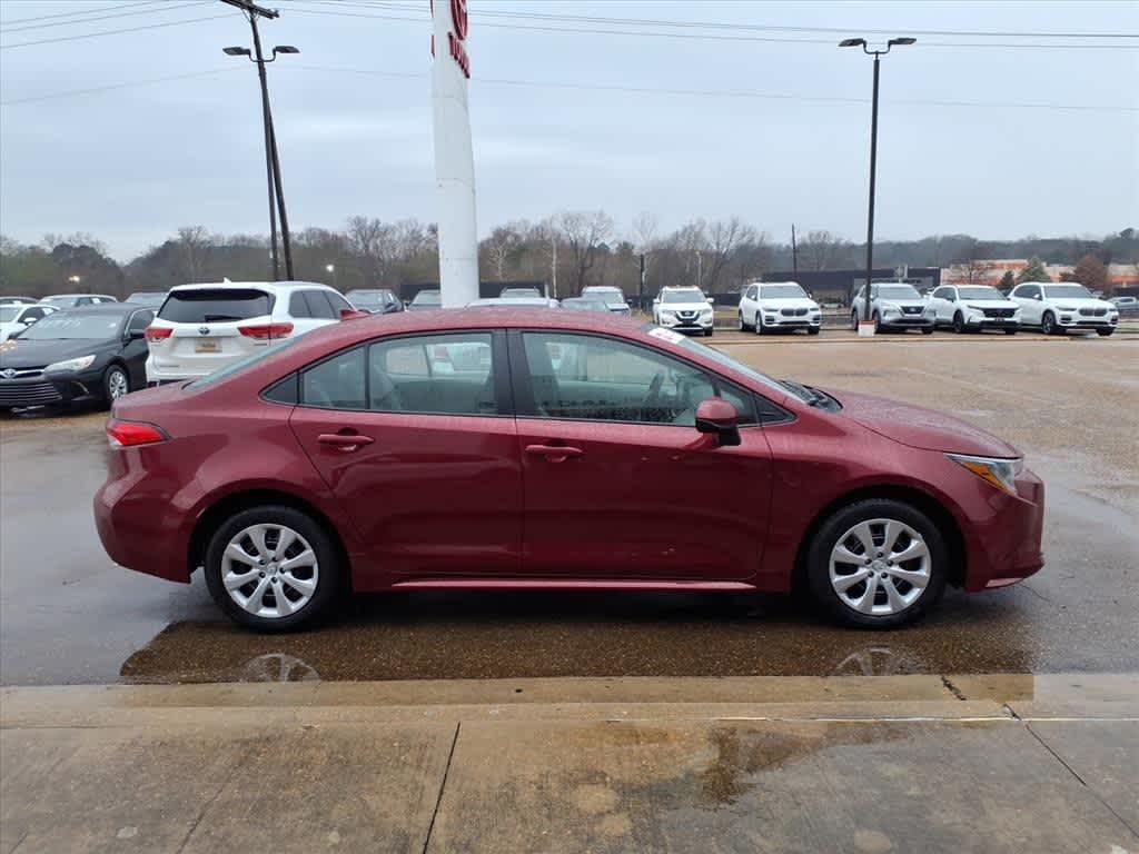 Thumbnail: 2025 Toyota Corolla - 4