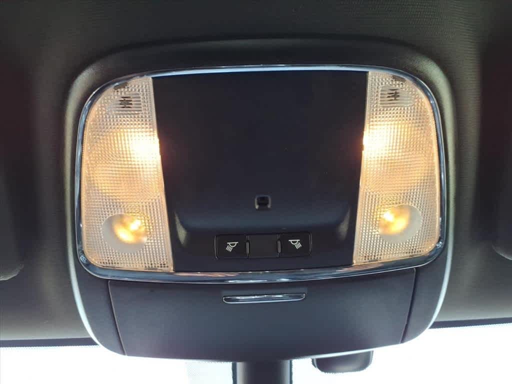 Thumbnail: 2018 Jeep Grand Cherokee - 23