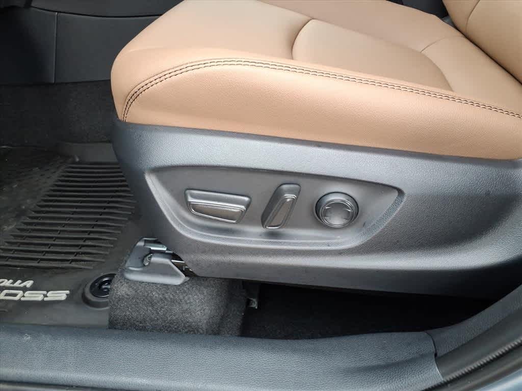 Thumbnail: 2026 Toyota Corolla Cross - 12