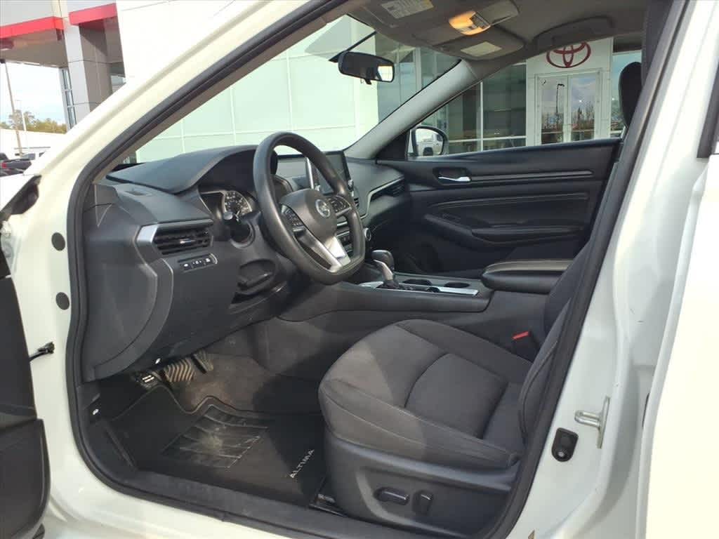 Thumbnail: 2020 Nissan Altima - 26