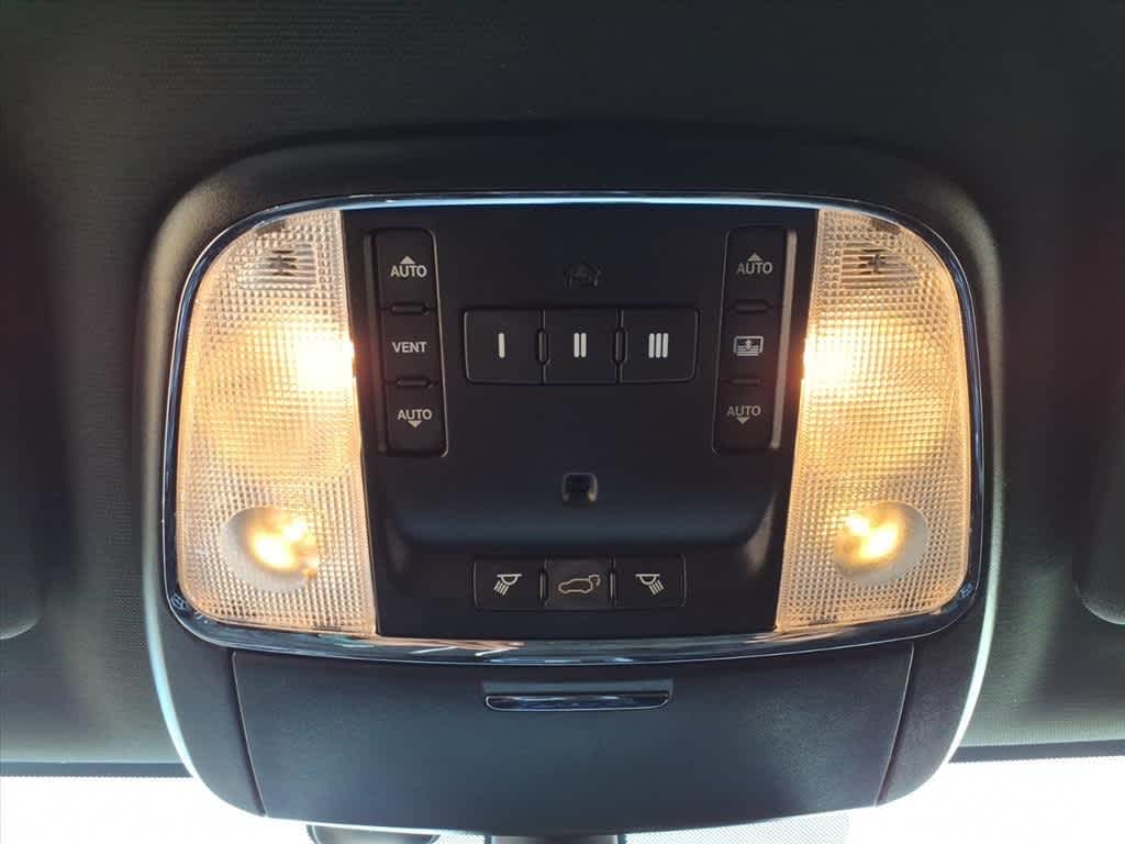 Thumbnail: 2019 Jeep Grand Cherokee - 24