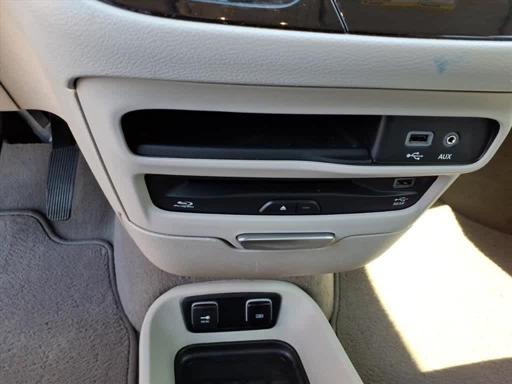 Thumbnail: 2019 Chrysler Pacifica - 21