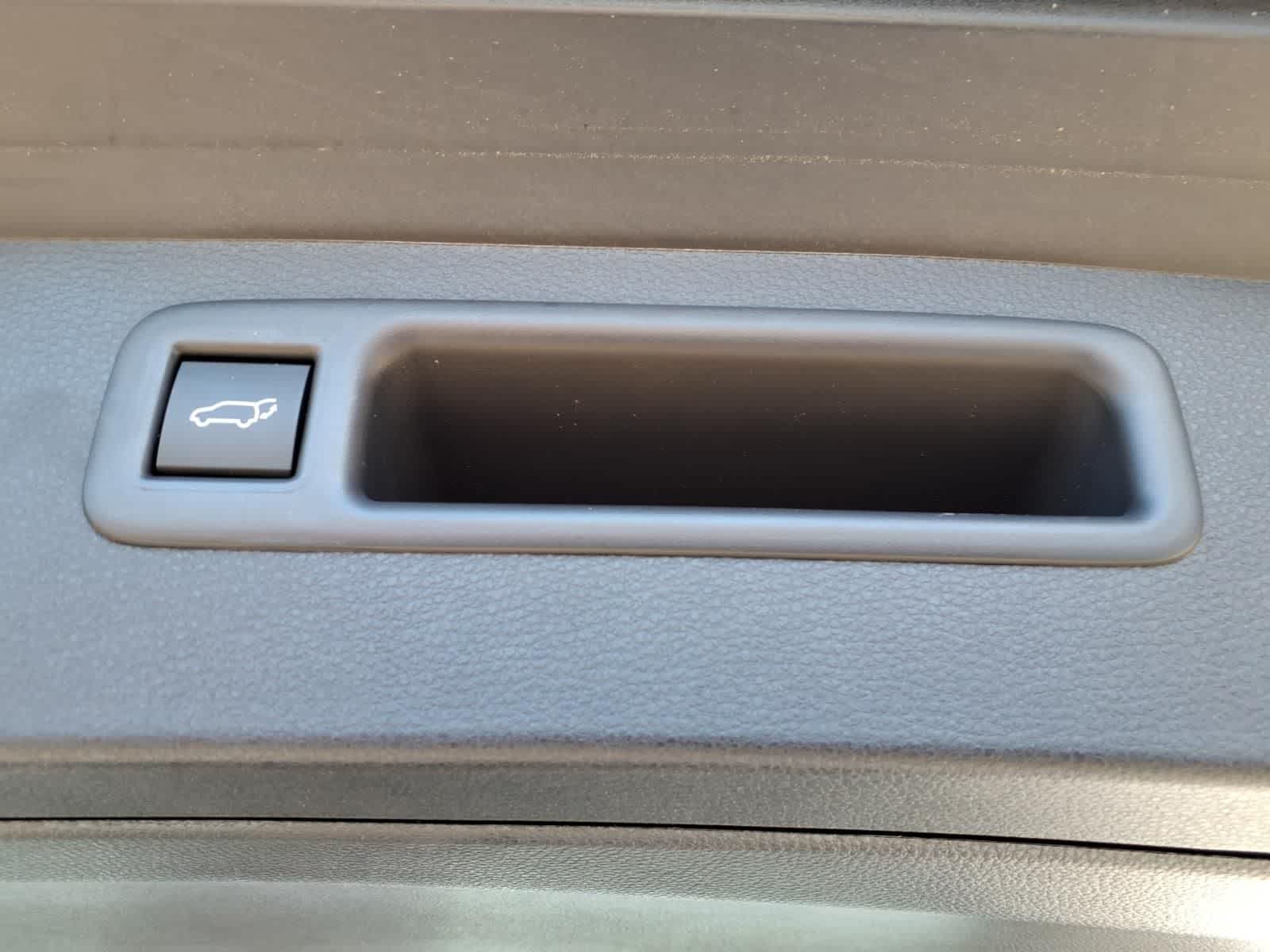 Thumbnail: 2026 Toyota Highlander - 9