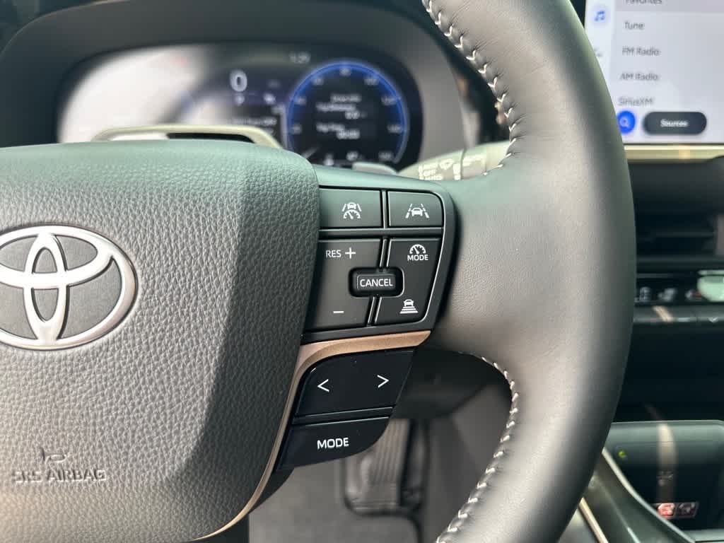 2025 Toyota Crown Platinum 16
