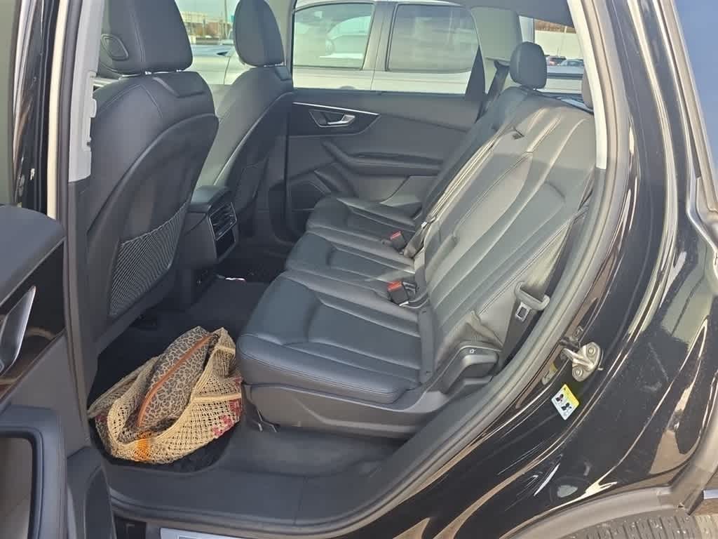 Thumbnail: 2023 Audi Q7 - 10