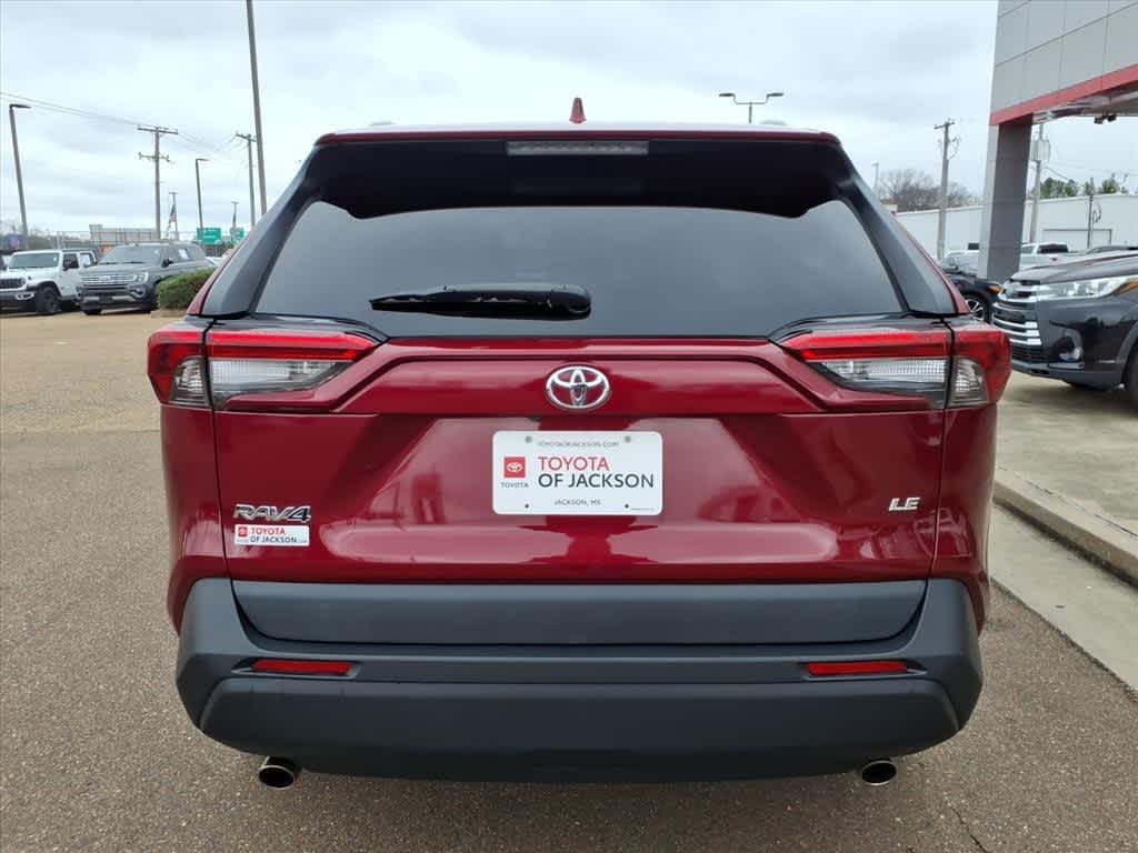 Thumbnail: 2019 Toyota RAV4 - 6