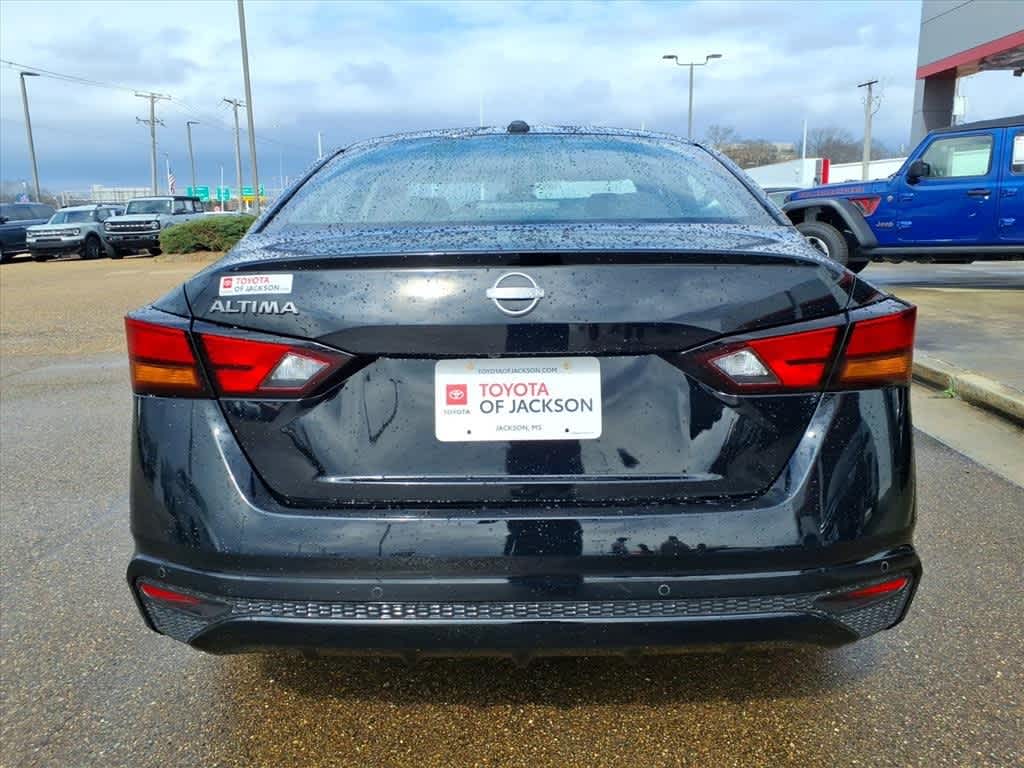 Thumbnail: 2025 Nissan Altima - 6