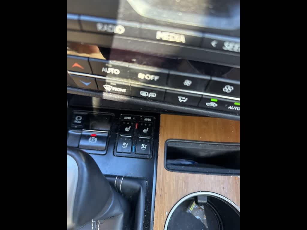 Thumbnail: 2021 Lexus RX - 26