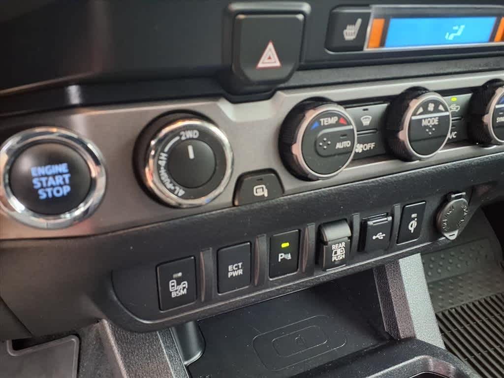Thumbnail: 2023 Toyota Tacoma - 20