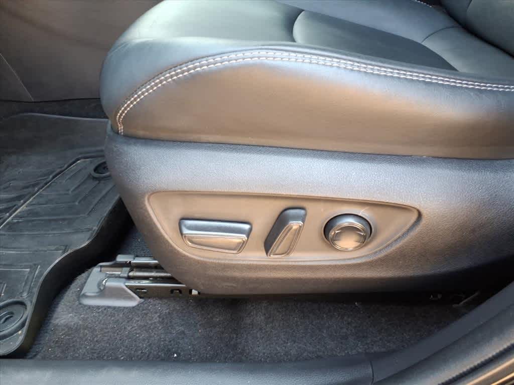 Thumbnail: 2021 Toyota RAV4 - 12