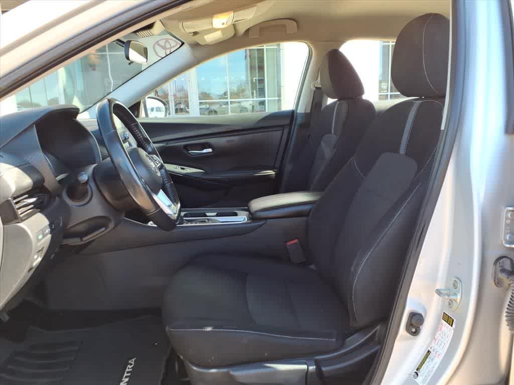 Thumbnail: 2022 Nissan Sentra - 25