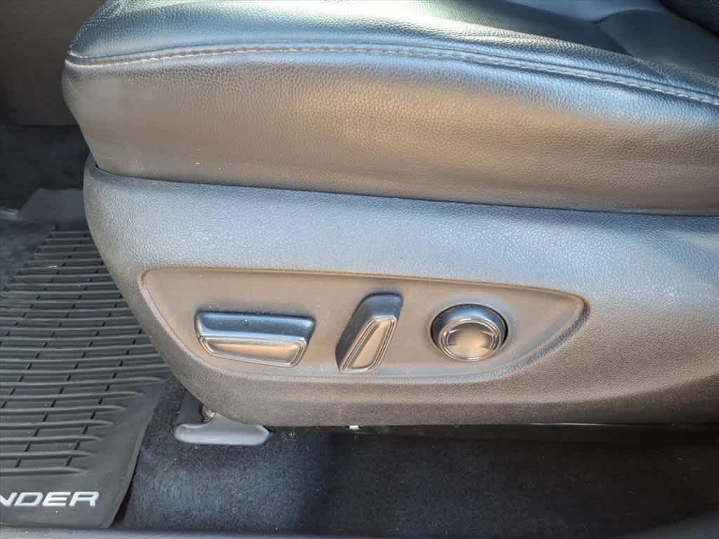 Thumbnail: 2020 Toyota Highlander - 12